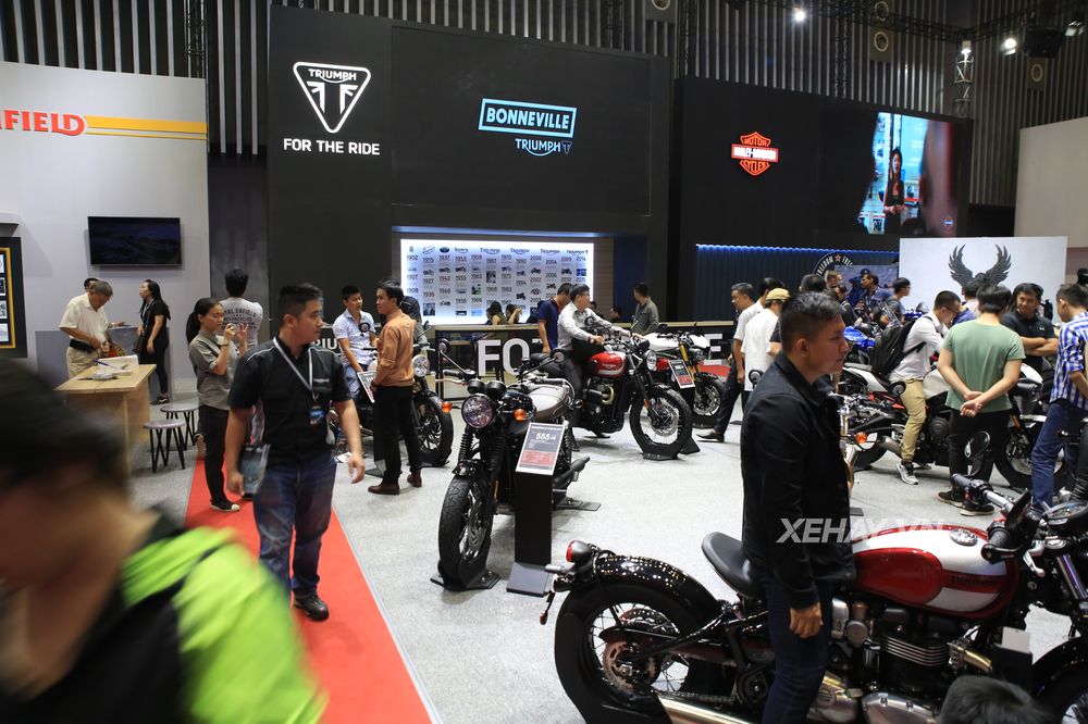 [VIMS 2017] Triumph gây ấn tượng với dàn 