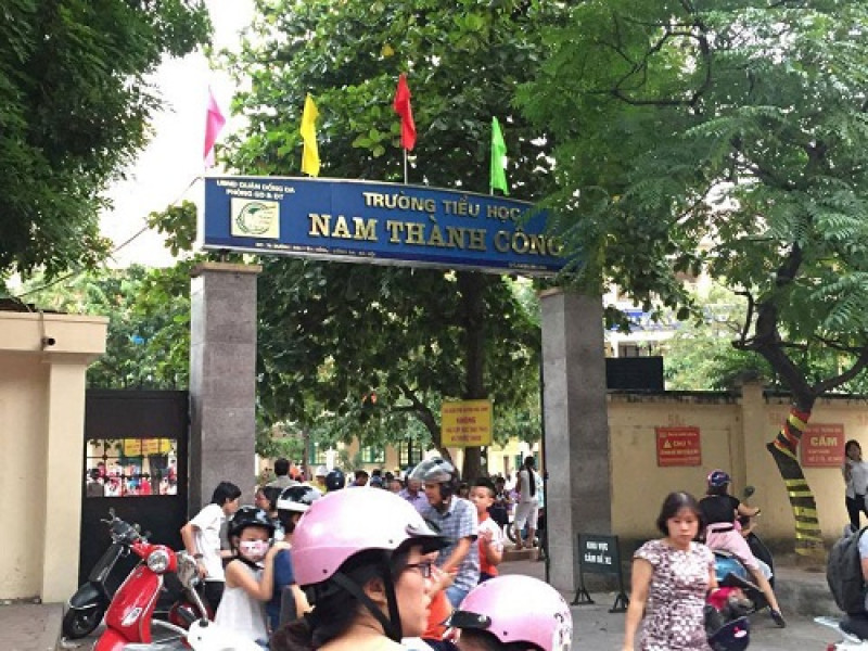 Cho trẻ nghỉ học vì nói chuyện riêng: Nhà trường – giáo viên – phụ huynh phải ngầm thống nhất cách dạy con
