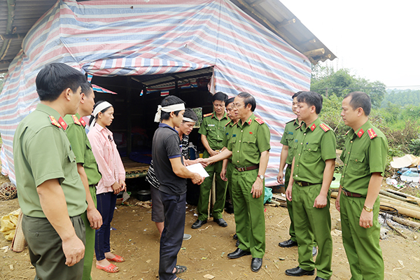 Món quà ý nghĩa của thầy và trò Học viện Cảnh sát nhân dân