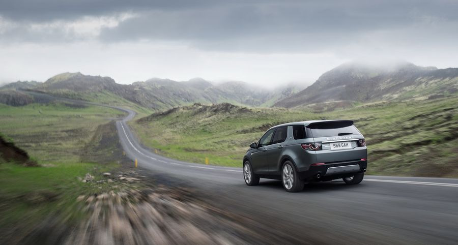 Land Rover Discovery Sport và Range Rover Evoque 2018 cùng chia sẻ động cơ mới