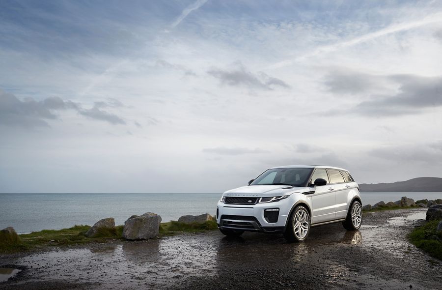 Land Rover Discovery Sport và Range Rover Evoque 2018 cùng chia sẻ động cơ mới