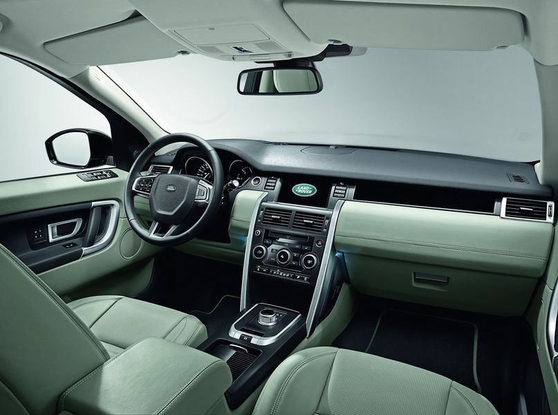 Land Rover Discovery Sport và Range Rover Evoque 2018 cùng chia sẻ động cơ mới