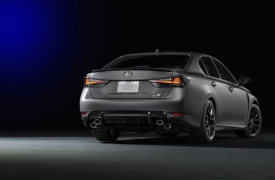 Lexus kỷ niệm 10 năm ra mắt của biến thể F bằng cặp đôi RC F và GS F đặc biệt