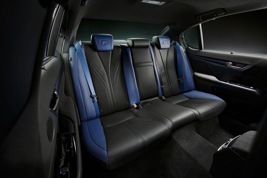 Lexus kỷ niệm 10 năm ra mắt của biến thể F bằng cặp đôi RC F và GS F đặc biệt