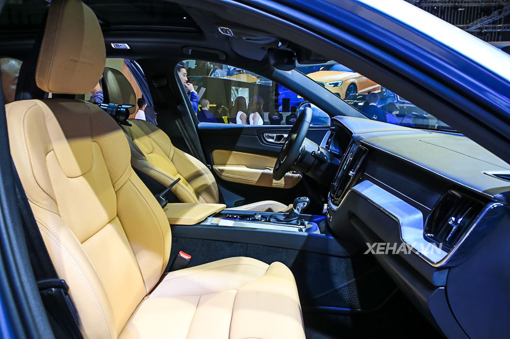 [ĐÁNH GIÁ NHANH] XC60 - Át chủ bài của Volvo tại VIMS 2017