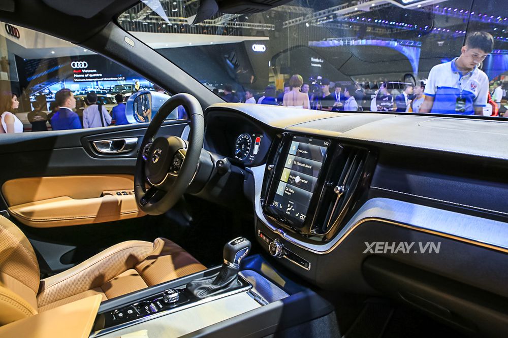 [ĐÁNH GIÁ NHANH] XC60 - Át chủ bài của Volvo tại VIMS 2017