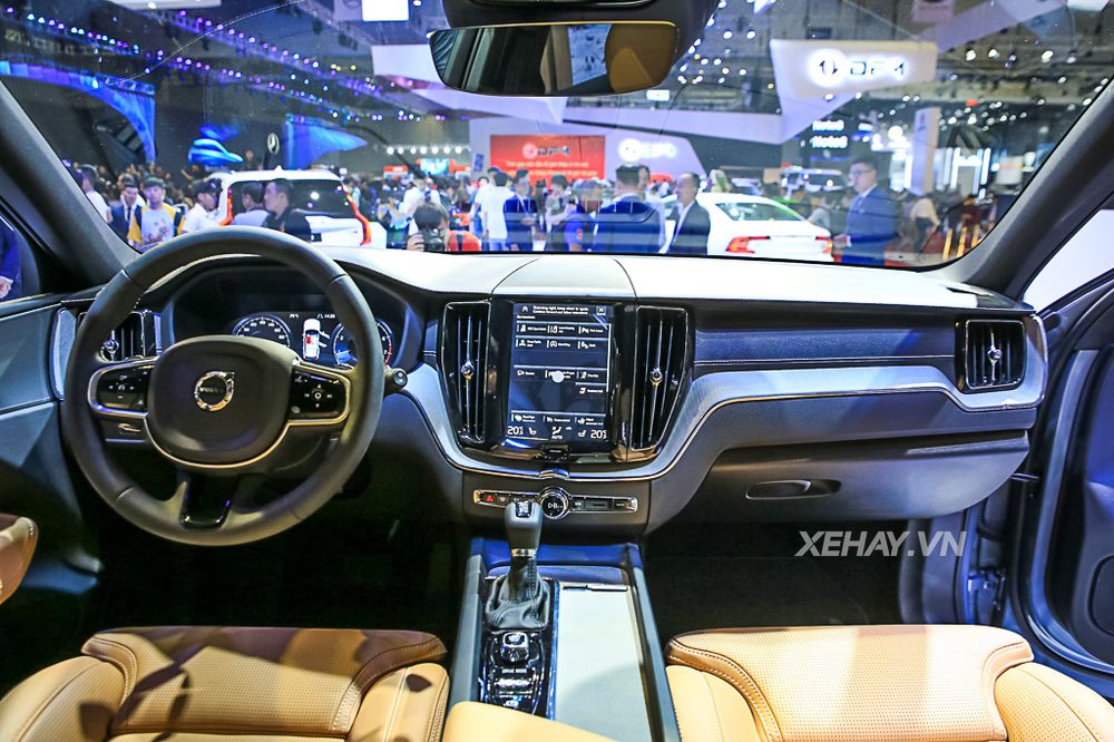 [ĐÁNH GIÁ NHANH] XC60 - Át chủ bài của Volvo tại VIMS 2017