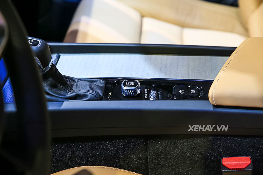 [ĐÁNH GIÁ NHANH] XC60 - Át chủ bài của Volvo tại VIMS 2017