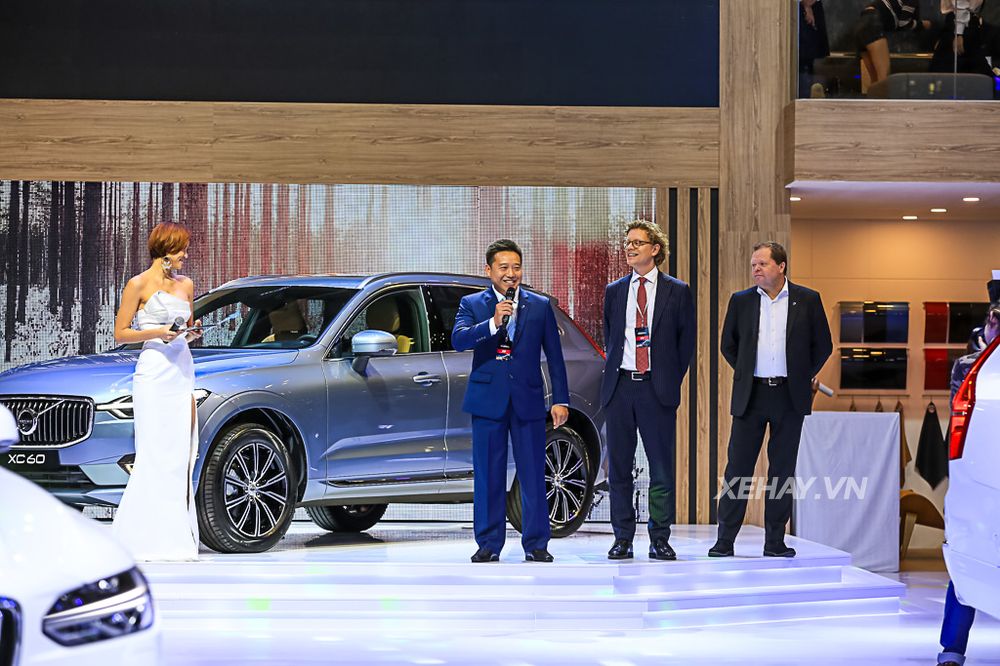 [ĐÁNH GIÁ NHANH] XC60 - Át chủ bài của Volvo tại VIMS 2017