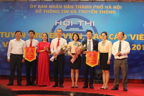 Quận Hoàn Kiếm giành giải Nhất Hội thi tuyên truyền viên, báo cáo viên về Cải cách hành chính