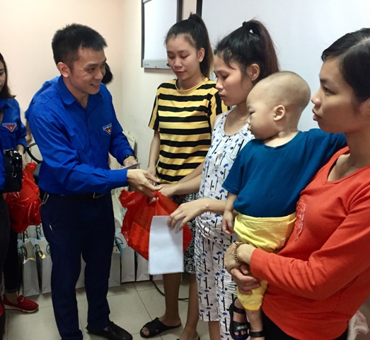 Tuổi trẻ Đoàn khối các cơ quan Trung ương hiến máu tình nguyện