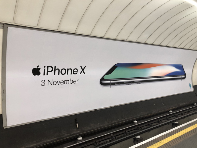 Hàng chục nghìn điện thoại iPhone X sẵn sàng lên kệ
