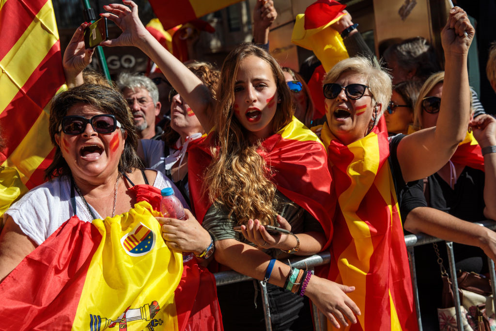 Một triệu người tuần hành ủng hộ Tây Ban Nha thống nhất
