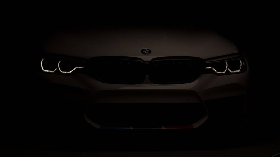 BMW nhá hàng M5 M Performance Parts và M3 30 Years American Edition