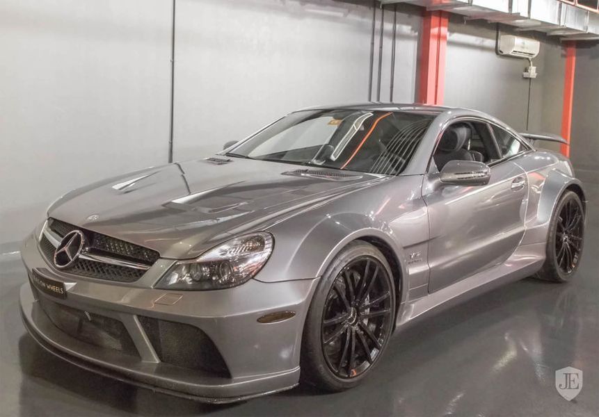 Mercedes-Benz SL65 AMG Black Series đời 2009 được rao bán với giá gần 5 tỷ VNĐ
