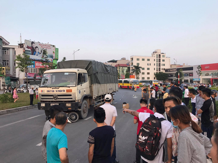 Hà Nội: Bị ô tô tải cuốn vào gầm, người đàn ông tử vong tại chỗ