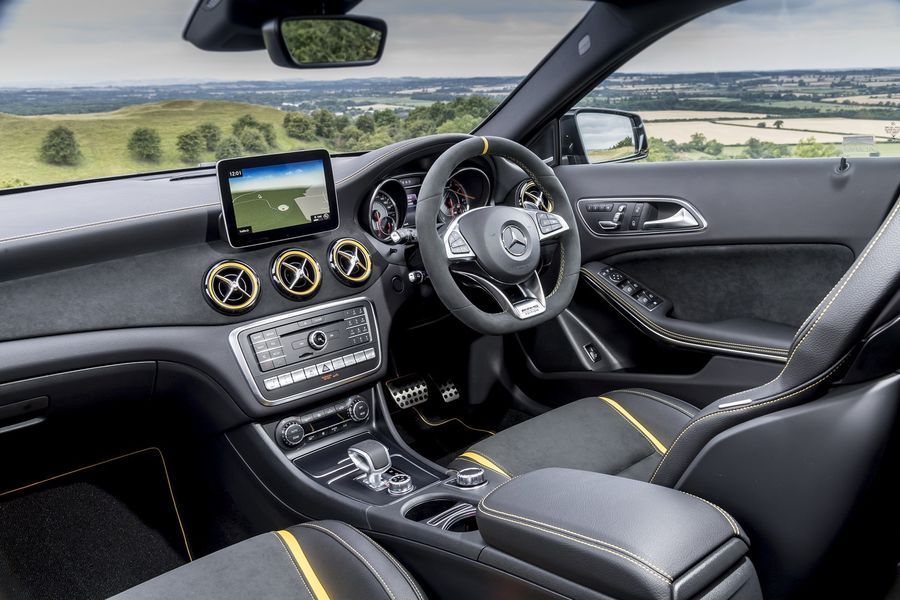 Mercedes-AMG GLA 45 Yellow Night Edition mới trông khá giống với GLA 45 Edition 1