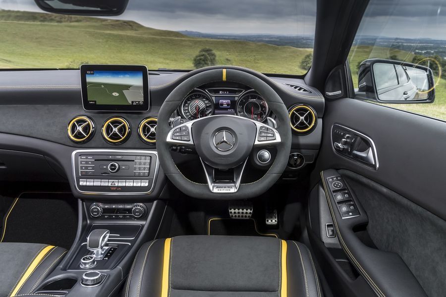 Mercedes-AMG GLA 45 Yellow Night Edition mới trông khá giống với GLA 45 Edition 1
