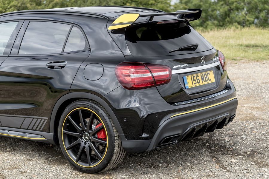 Mercedes-AMG GLA 45 Yellow Night Edition mới trông khá giống với GLA 45 Edition 1