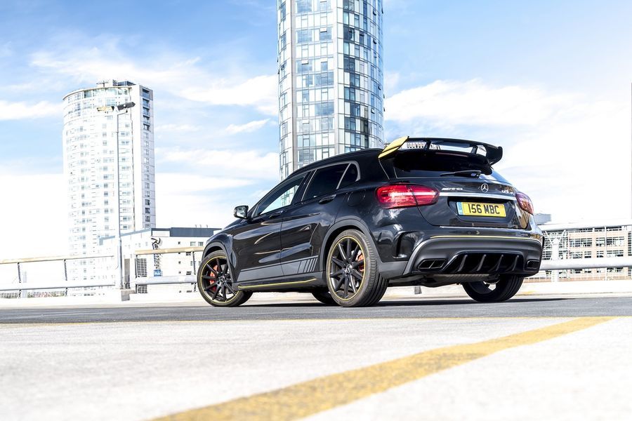 Mercedes-AMG GLA 45 Yellow Night Edition mới trông khá giống với GLA 45 Edition 1