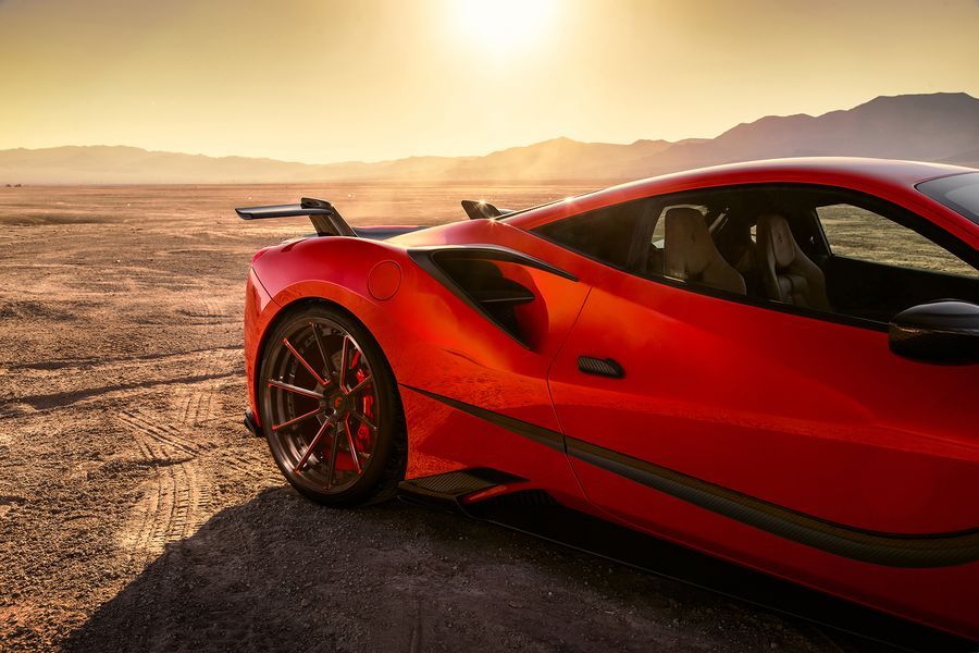 Siêu xe Ferrari 488 GTB trở nên đặc biệt hơn nhờ Creative Bespoke