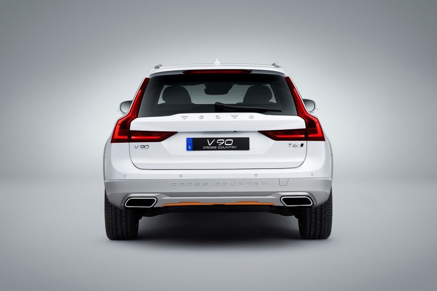 Volvo giới thiệu phiên bản bảo vệ môi trường V90 Cross Country Ocean Race