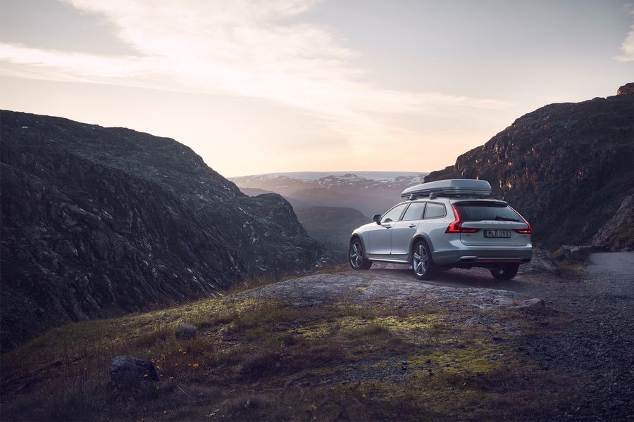 Volvo giới thiệu phiên bản bảo vệ môi trường V90 Cross Country Ocean Race