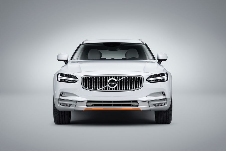 Volvo giới thiệu phiên bản bảo vệ môi trường V90 Cross Country Ocean Race