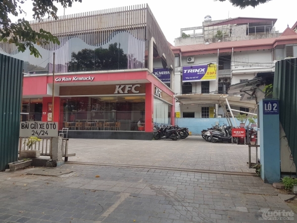 Nhà hàng KFC tại ô số 2.