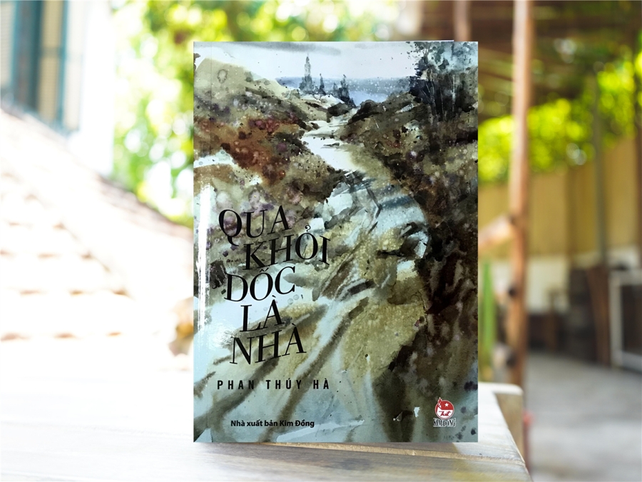 Gợi nghĩ về tuổi thơ với
