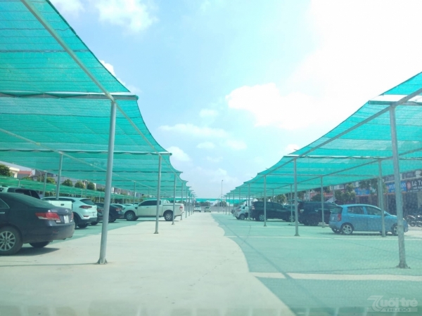 Bãi trông giữ xe Vĩnh Phát có diện tích lên tới hàng nghìn m2 nghi vấn hoạt động trái phép.