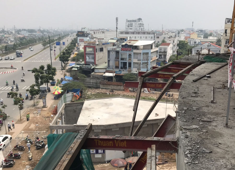 Hiện trường vụ 3 công nhân bị tai nạn tại dự án Giga Mall Phạm Văn Đồng