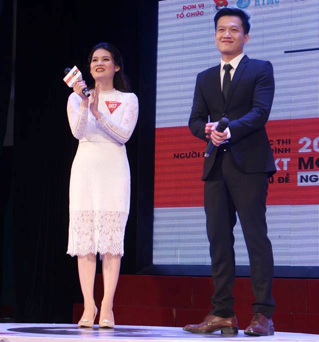 Các thí sinh được hướng dẫn bởi các MC chuyên nghiệp như Trần Ngọc, Đức Bảo, Minh Hà