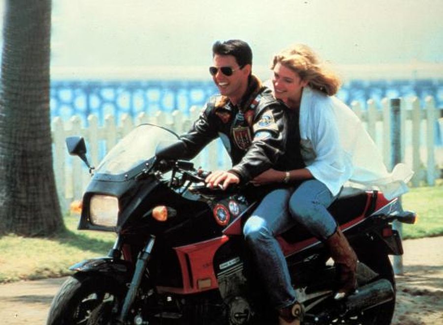 Tom Cruise và Kawasaki GPZ900R trong Top Gun 1
