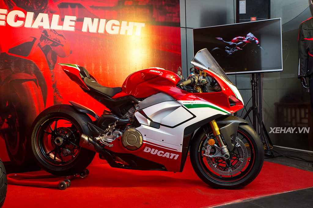 Lý do gì giúp Ducati Panigale V4 S 2018 giành giải