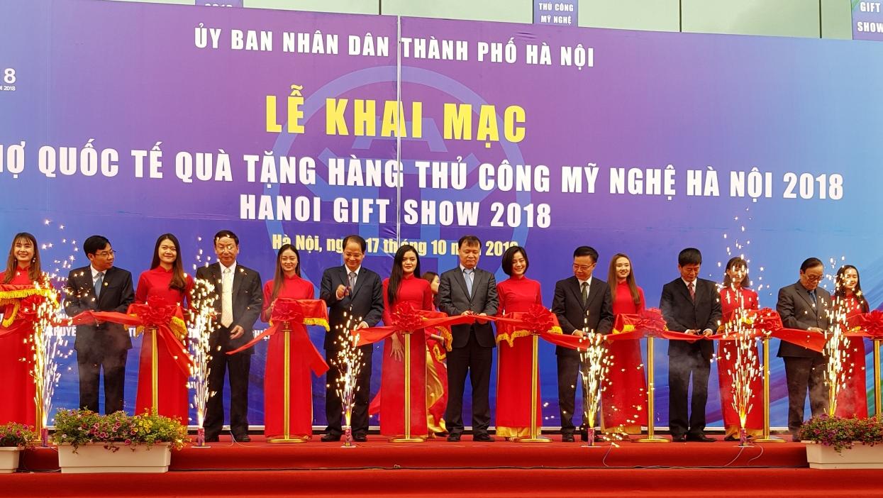 Khai mạc Hội chợ quốc tế quà tặng hàng thủ công mỹ nghệ Hà Nội năm 2018