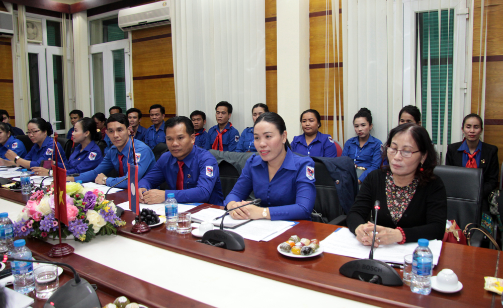 Đoàn đại biểu Thành đoàn Viêng Chăn do đồng chí Soumaly Thamavong, Quyền Bí thư Thành đoàn dẫn đầu