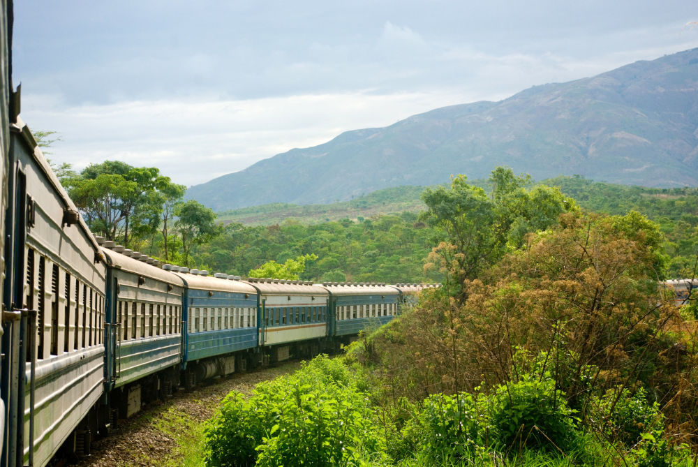Tuyến đường sắt Tazara nối Tanzania và Zambia trên lục địa châu Phi