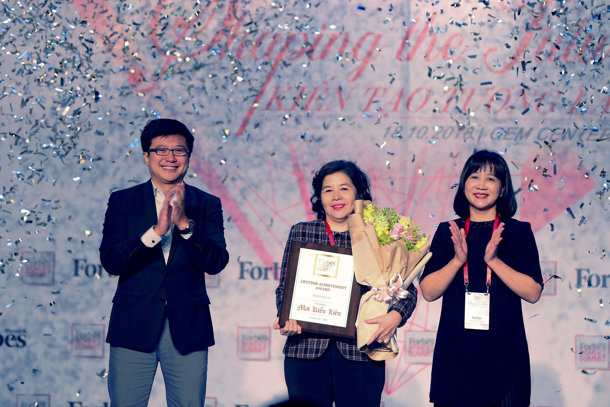 Tổng giám đốc Vinamilk là người phụ nữ duy nhất được Forbes Việt Nam vinh danh giải thưởng