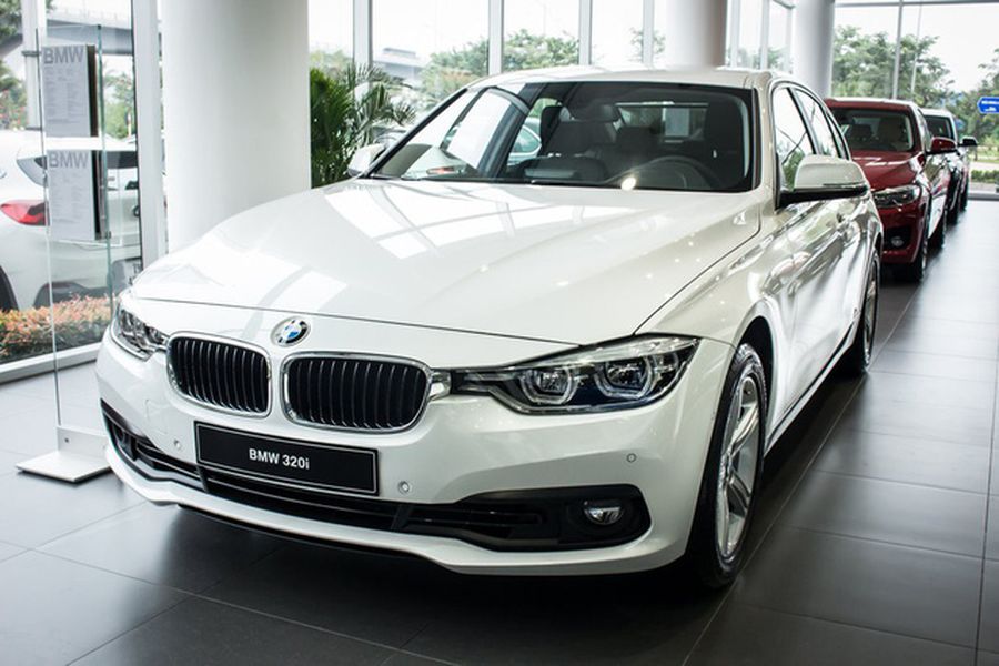 BMW 320i đời mới do THACO nhập khẩu có giá niêm yết 1,689 tỷ đồng