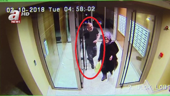 Hình ảnh cuối cùng của nhà báo Jamal Khashoggi sau khi bước vào Lãnh sự quán