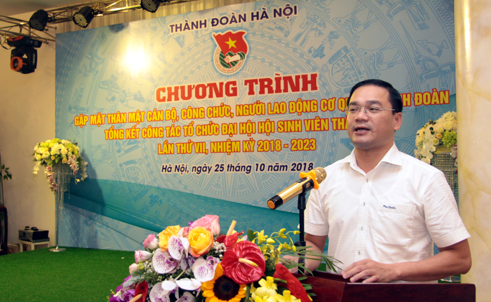 Đồng chí: Nguyễn Ngọc Việt, Bí thư Thành đoàn, Chủ tịch Hội LHTN Việt Nam thành phố Hà Nội phát biểu tại chương trình