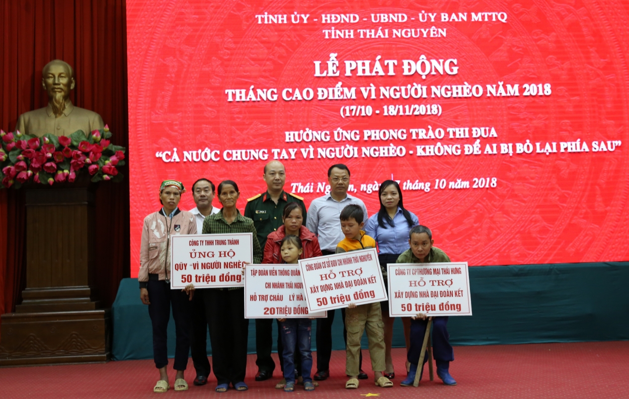 Lễ phát động Tháng cao điểm vì người nghèo 2018 đã thu hút nhiều nhà hảo tâm, doanh nghiệp tham gia với số tiền gần 7 tỷ đồng