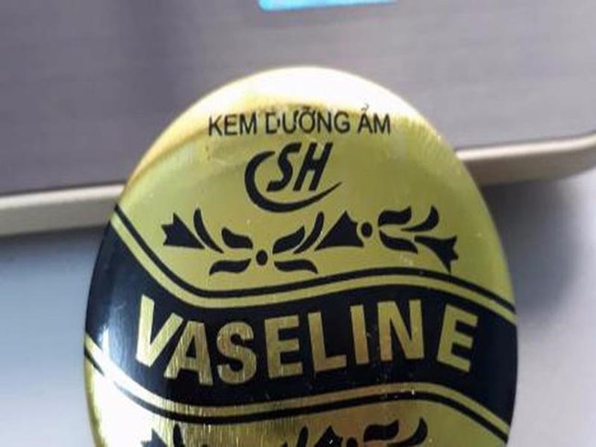 Đình chỉ lưu hành và thu hồi trên toàn quốc loại kem dưỡng ẩm vaseline SH