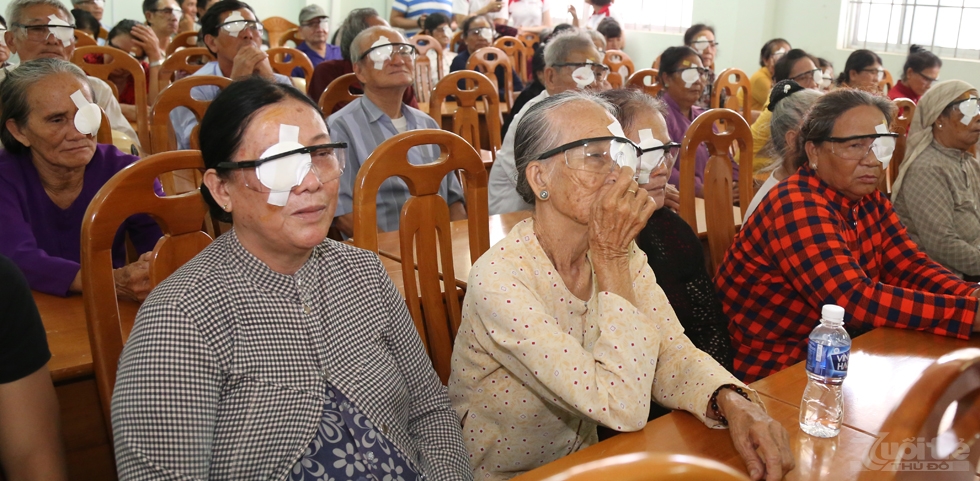 Việc thăm khám và hỗ trợ mổ mắt miễn phí cho người bị đục thủy tinh thể nghèo rất có ý nghĩa mà HDBank luôn luôn đồng hành cùng bà con.