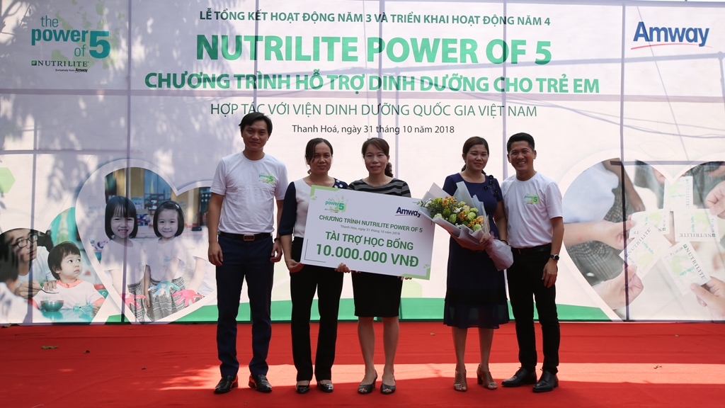 Nutrilite Power of 5 năm 2018 giúp đỡ hơn 2.000 trẻ suy dinh dưỡng