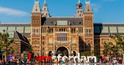 Amsterdam tìm cách hạn chế khách du lịch