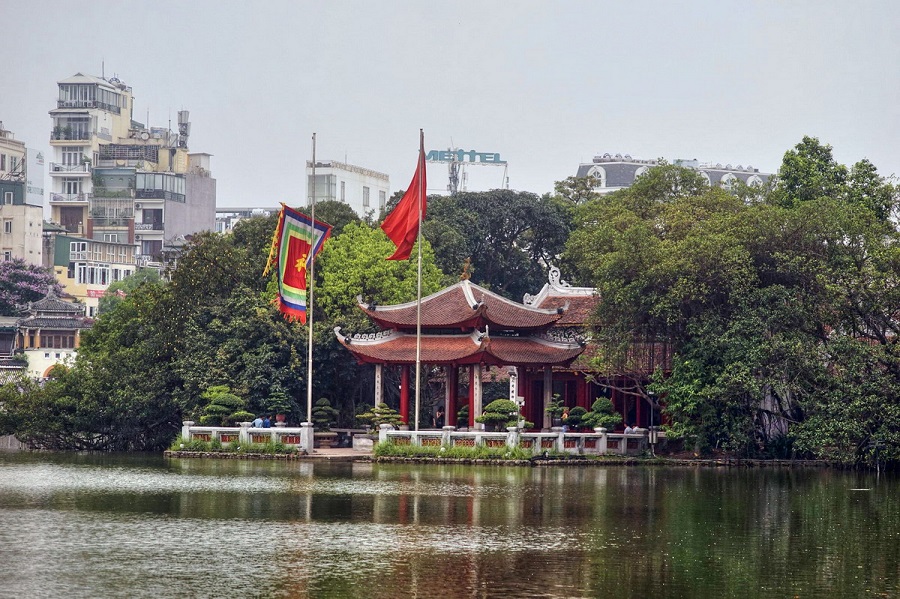 Hà Nội cấm hút thuốc lá tại 30 điểm du lịch
