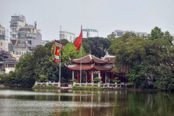 Hà Nội cấm hút thuốc lá tại 30 điểm du lịch