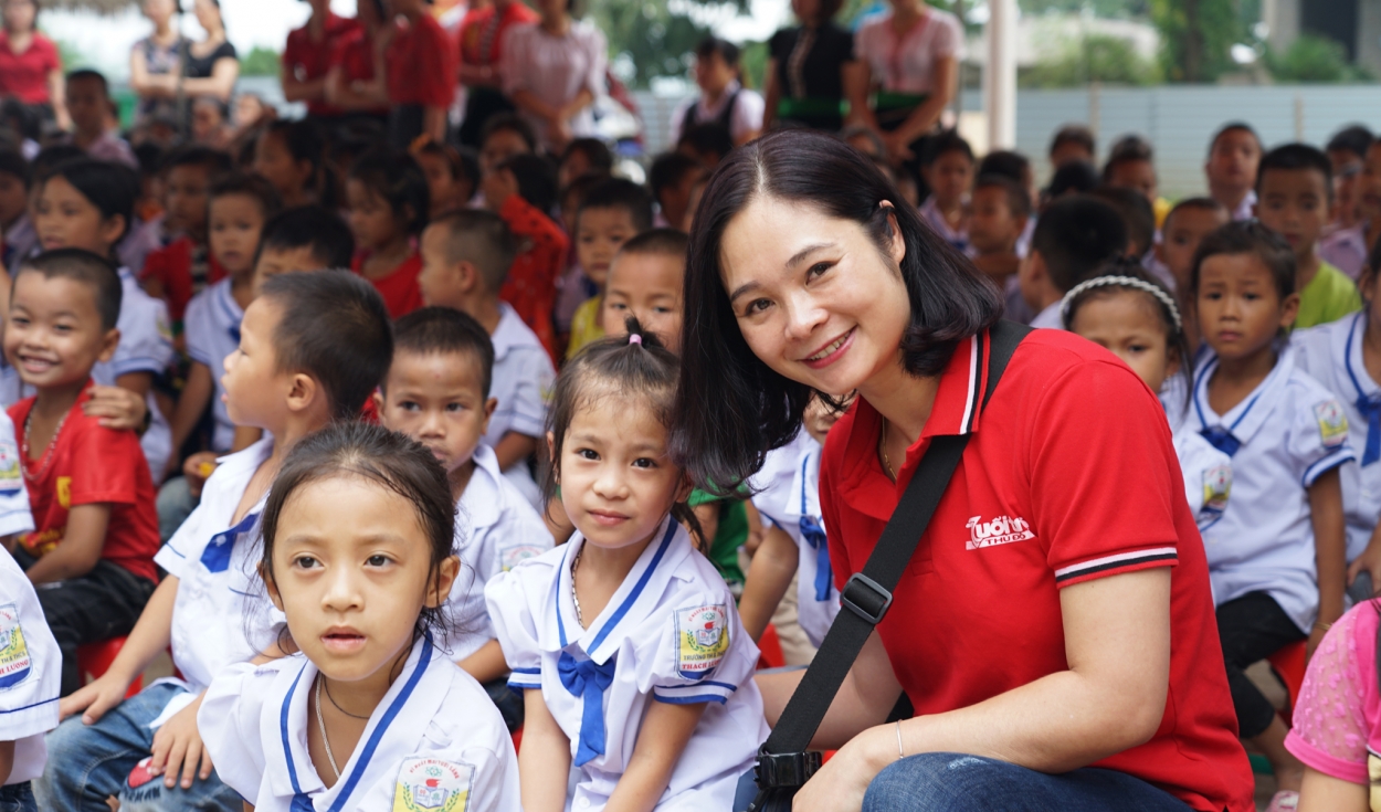 Ánh mắt trong veo của học sinh vùng núi